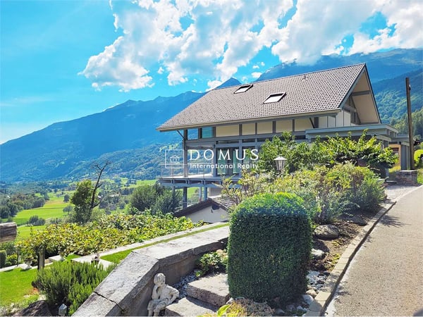 Villa moderna con vista panoramica a Ponto Valentino 1