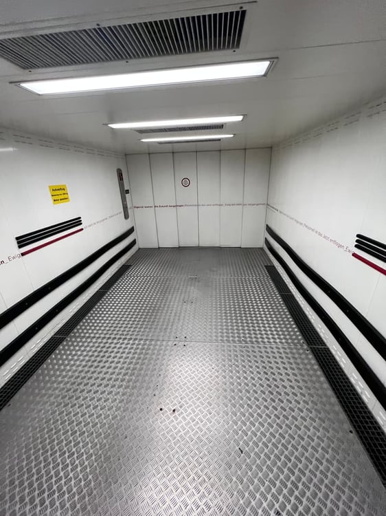 Zentraler Tiefgaragen-Parkplatz mit Autolift in Luzern 3