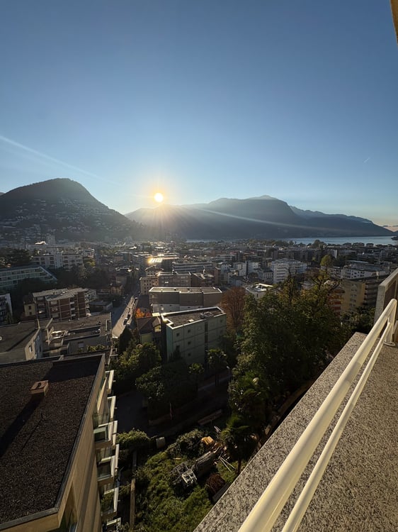 4.5 locali al 5° piano con vista lago, ristrutturato nel 2024 1