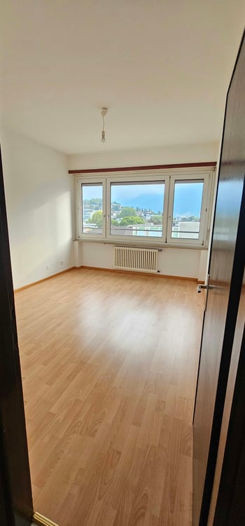 Luminoso appartamento di 1.5 locali con balcone a Lugano 11