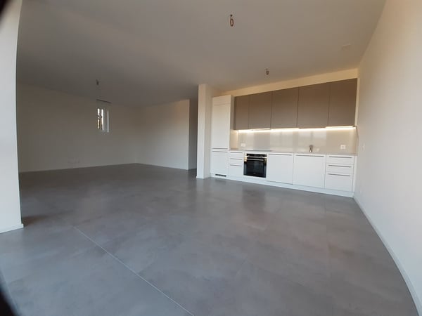Moderno appartamento 4.5 locali a Balerna con garage 1