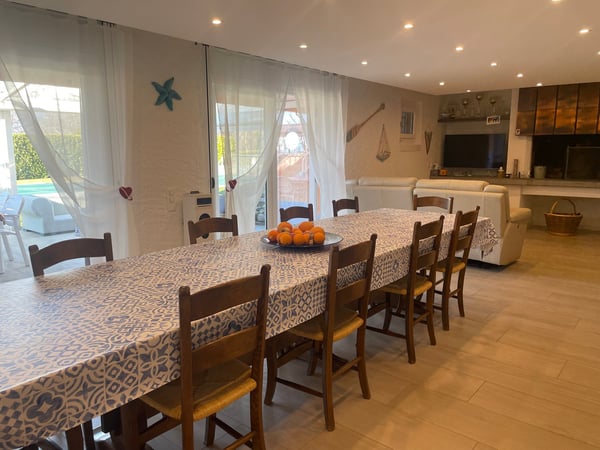 GRANDE VILLA CON PISCINA E GIARDINO IN VENDITA A VILLA LUGANESE 7