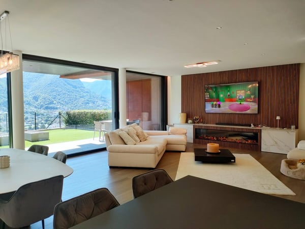 Splendido appartamento duplex 4.5 locali con piscina a Canobbio 5