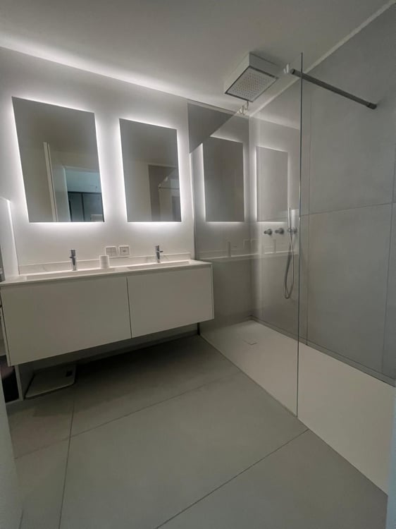 Splendido appartamento duplex 4.5 locali con piscina a Canobbio 12