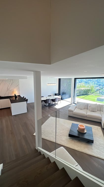 Splendido appartamento duplex 4.5 locali con piscina a Canobbio 3