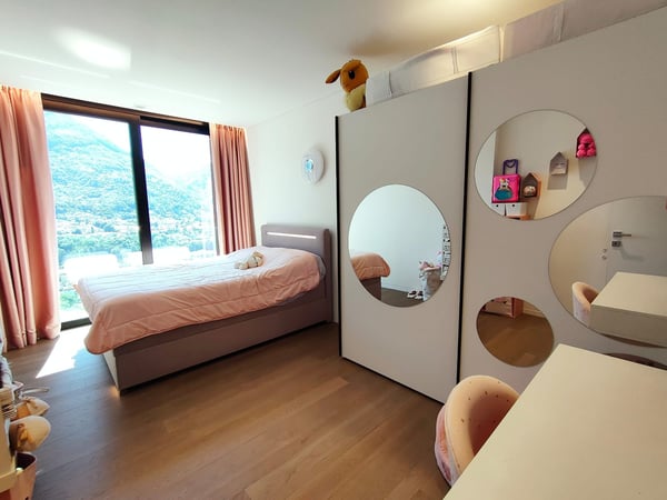 Splendido appartamento duplex 4.5 locali con piscina a Canobbio 11