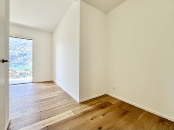 ATTICO 4.5 LOCALI CON TERRAZZE VISTA LAGO A BRUSINO ARSIZIO 7