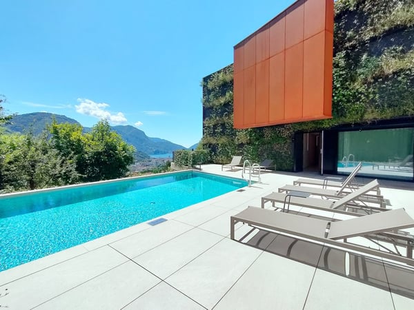Splendido appartamento duplex 4.5 locali con piscina a Canobbio 1