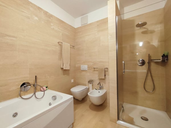 ELEGANTE APPARTAMENTO DI 4.5 LOCALI A POCHI PASSI DAL CENTRO 11