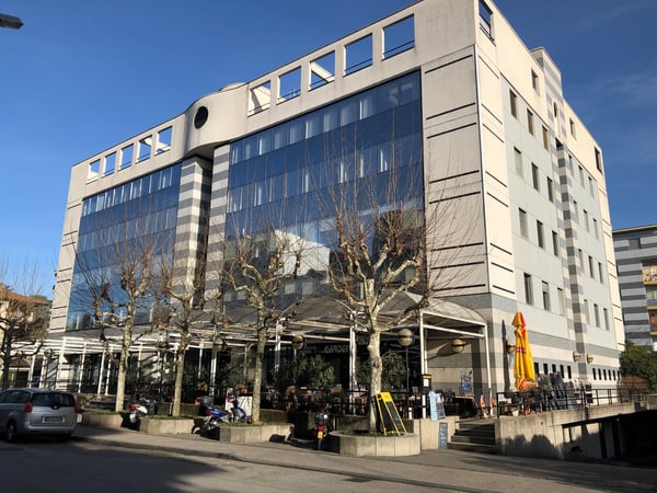 AFFITTASI A LUGANO-MASSAGNO LUMINOSO UFFICIO 2