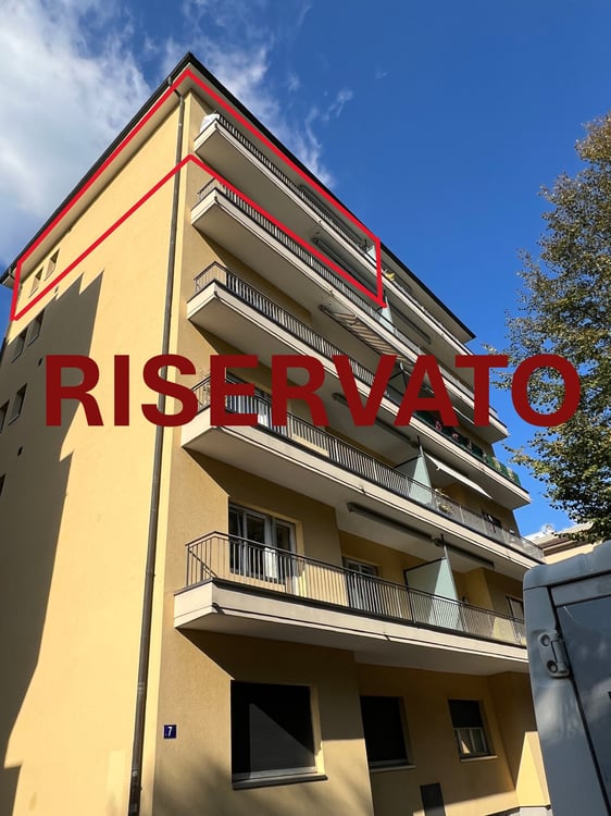 Luminoso 4.5 locali, ultimo piano, anche app. di vacanza AV-080 1