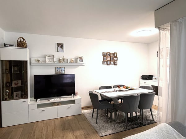 3.5 locali, ristrutturato con box privato, Paradiso AV096-22 4