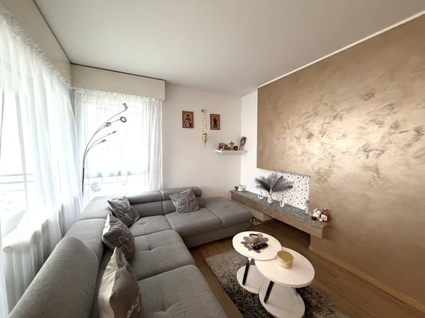 3.5 locali, ristrutturato con box privato, Paradiso AV096-22 3