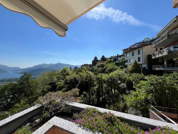 Splendido 4.5 locali con stupenda vista mozzafiato, VERNATE 21