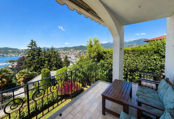 Appartamento 4.5 locali con vista aperta su lago e montagne 3