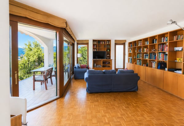 Appartamento 4.5 locali con vista aperta su lago e montagne 4