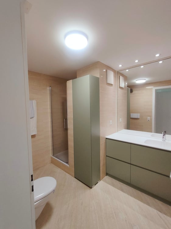 Morcote - Luminoso 3.5 locali duplex con giardino, piscina e vista lago 16