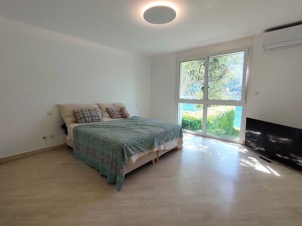Morcote - Luminoso 3.5 locali duplex con giardino, piscina e vista lago 15