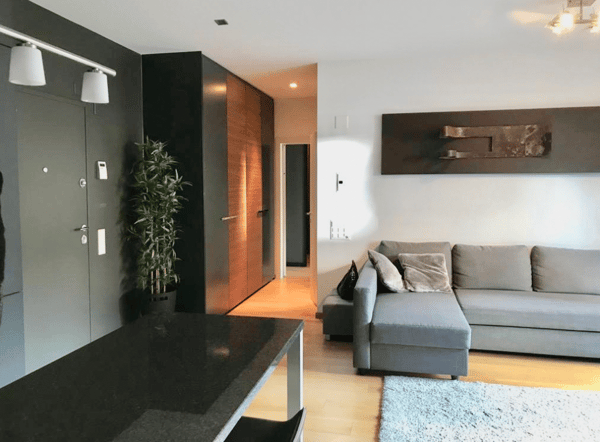 Lugano, zona centrale- In palazzina moderna affittiamo elegante appartamento 3.5 locali 3