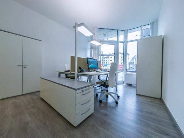 Subentro contratto di locazione - Ufficio moderno e luminoso nel centro di Lugano 2