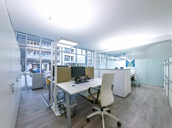 Subentro contratto di locazione - Ufficio moderno e luminoso nel centro di Lugano 4