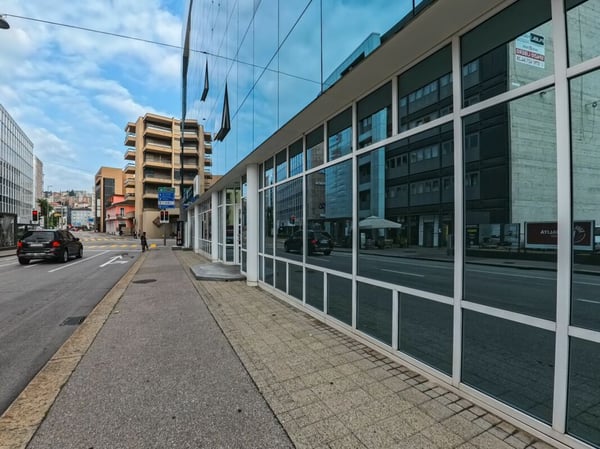 Subentro contratto di locazione - Ufficio moderno e luminoso nel centro di Lugano 11