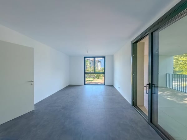 Elegante appartamento di nuova costruzione con terrazza in vendita a Lugano 2
