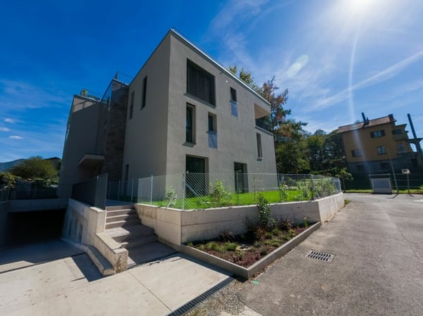 Elegante appartamento di nuova costruzione con terrazza in vendita a Lugano 10