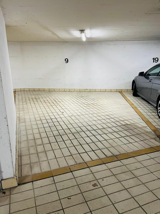 Luminoso appartamento di 4.5 locali con garage doppio a Lugano 17