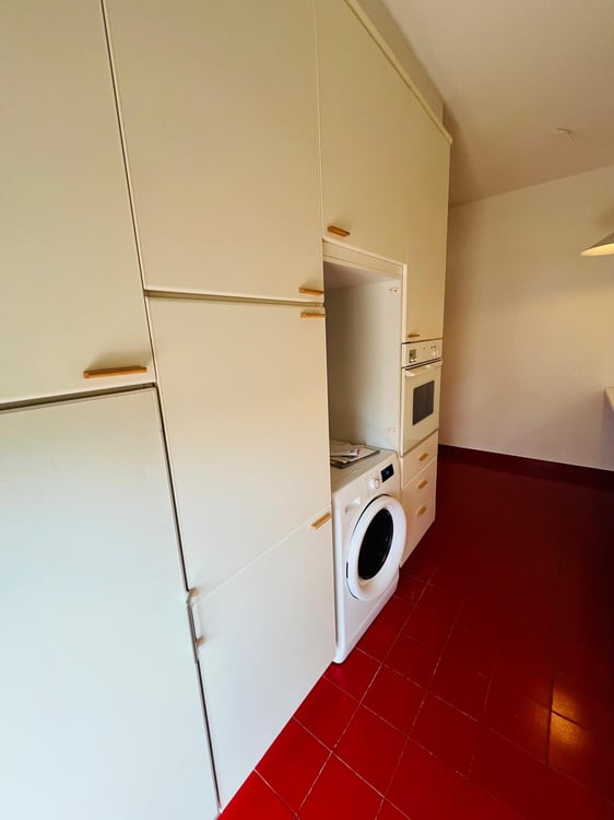 Luminoso appartamento di 4.5 locali con garage doppio a Lugano 7