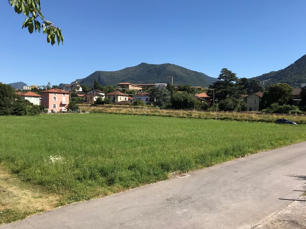 Terreno edificabile di facile accesso 15