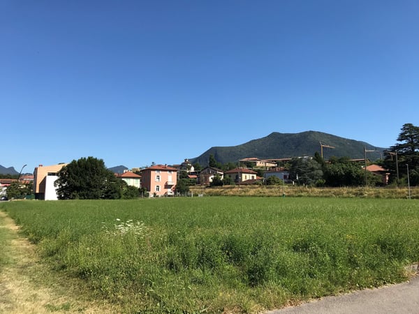 Terreno edificabile di facile accesso 16
