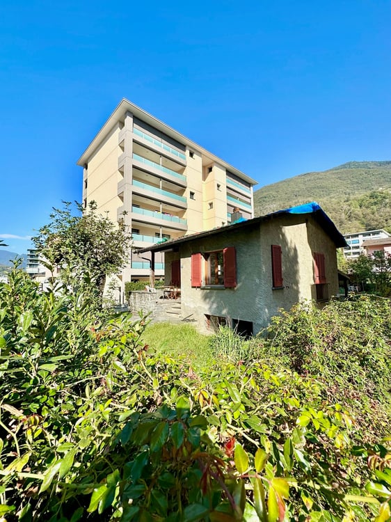 Casetta con terreno edificabile / Haus mit Bauland 2