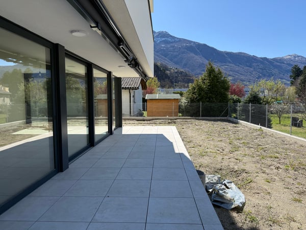Appartamento moderno con Giardino a Giubiasco 4