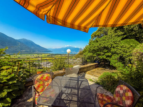 Sur le Lac Majeur, au Tessin, Maison des vacances avec vue panoramique 7