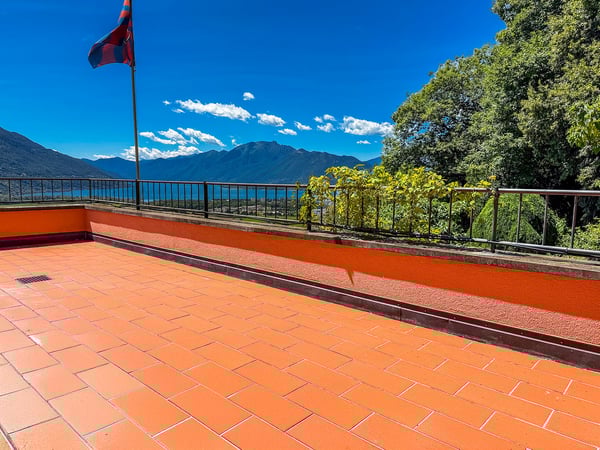 Sur le Lac Majeur, au Tessin, Maison des vacances avec vue panoramique 16