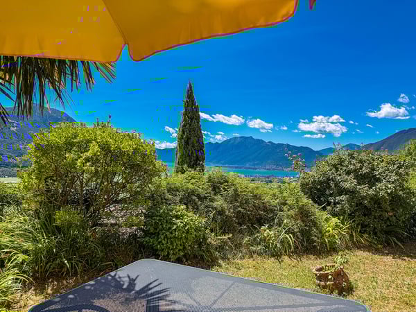 Sur le Lac Majeur, au Tessin, Maison des vacances avec vue panoramique 6
