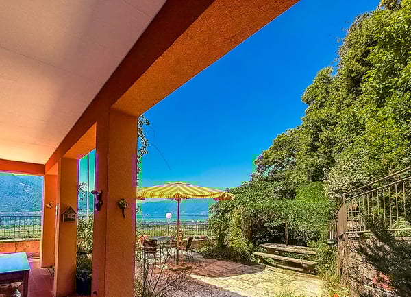 Sur le Lac Majeur, au Tessin, Maison des vacances avec vue panoramique 11
