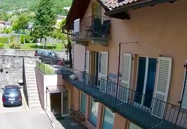 Casa con negozio e due appartamenti - Haus mit zwei Wohnungen und Geschaeft 4