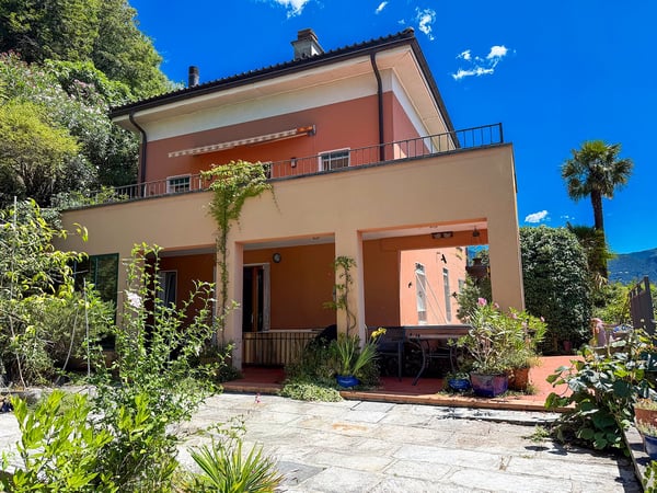 Sur le Lac Majeur, au Tessin, Maison des vacances avec vue panoramique 4