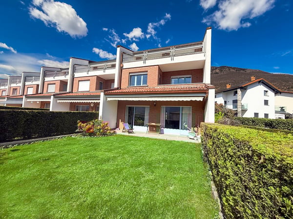 Grande casa con giardino, garages e posteggio. Soleggiata e tranquilla 22