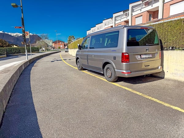 Grande casa con giardino, garages e posteggio. Soleggiata e tranquilla 27