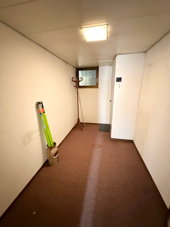 office in central location - ufficio zona centrale 13