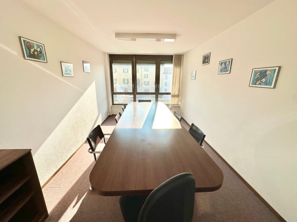office in central location - ufficio zona centrale 8