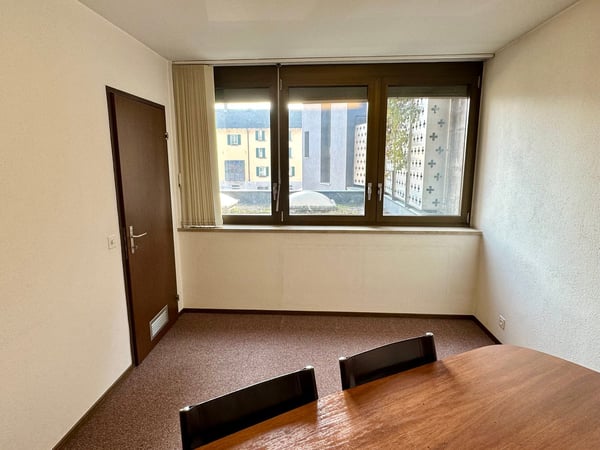 office in central location - ufficio zona centrale 12