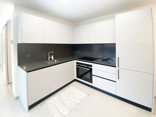 Modernes Einzimmerapartment mit Balkon in strategischer Lage in Locarno 1