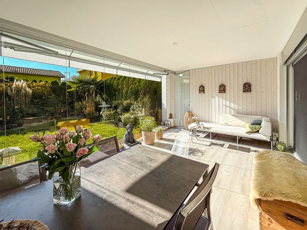 1.5-Zimmer-Wohnung mit wunderschönem Wintergarten und privatem Garten 3