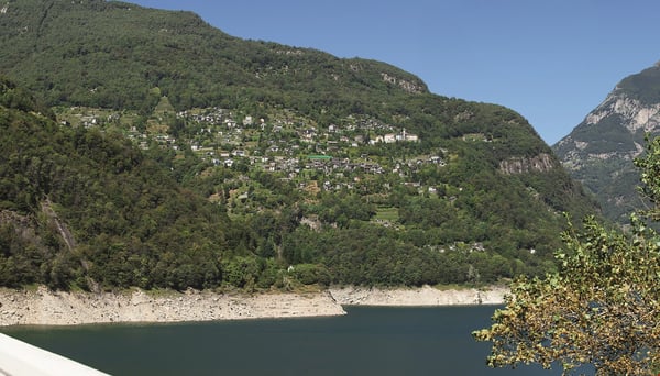 Terreno con progetto a Mergoscia 9