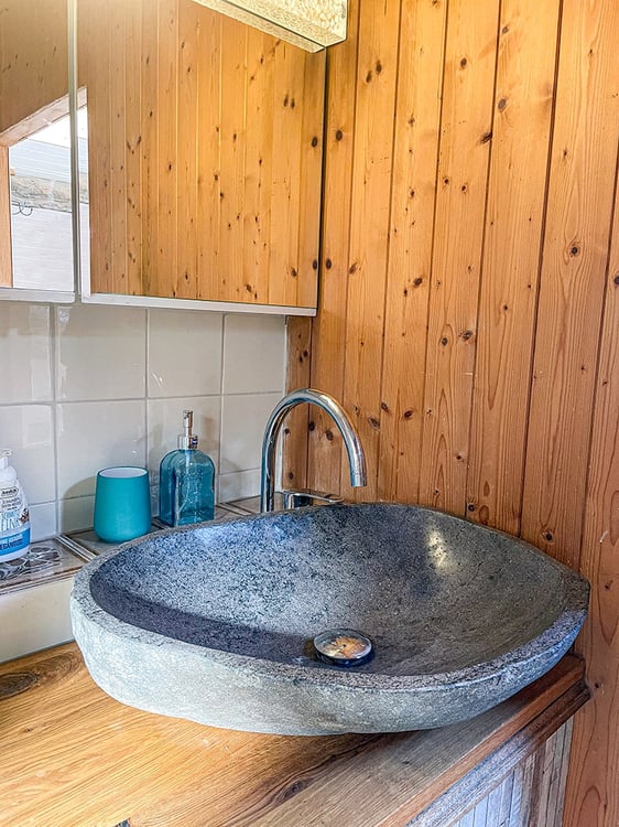 Charmante Rustico befindet sich in Scareglia, im Val Colla. Lugano 20