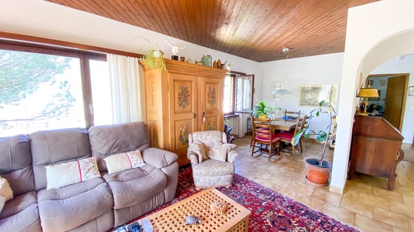 Grande casa unifamiliare con giardino e vista sui Castelli di Bellinzona 9